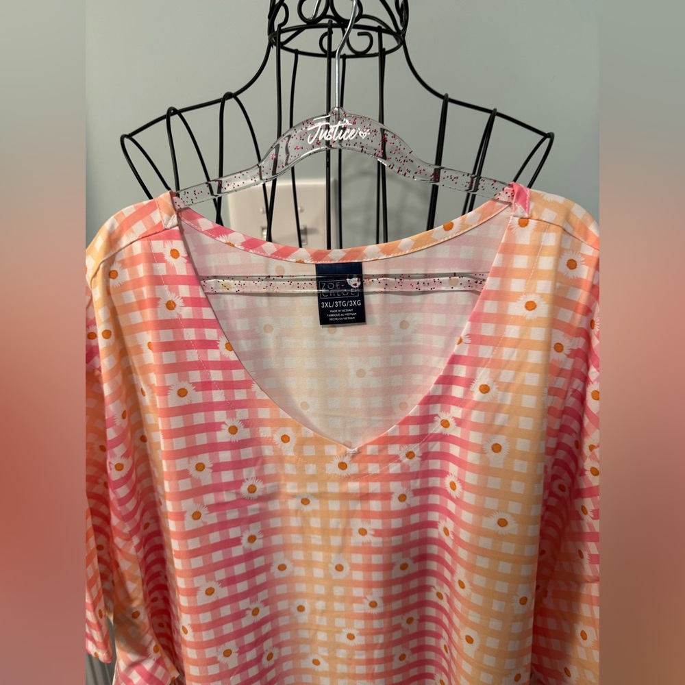 New Zoe + Chloe “Check Up” Pink Yellow Plaid Daisy 3X 3XL V neck scrub top Women - Picture 2 of 12
